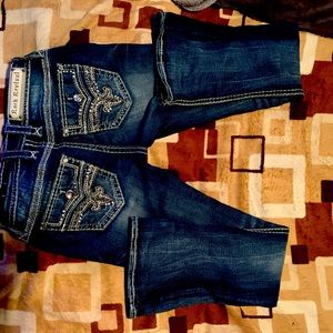 Rock Revival hardly worn! Very good condition, size 25 length is 32.
